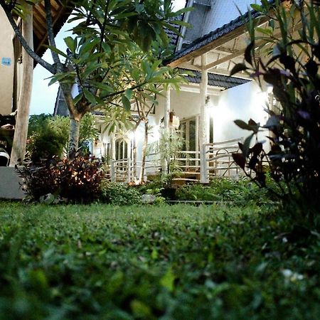 Angels Bungalow Nusa Penida Ped Exterior photo