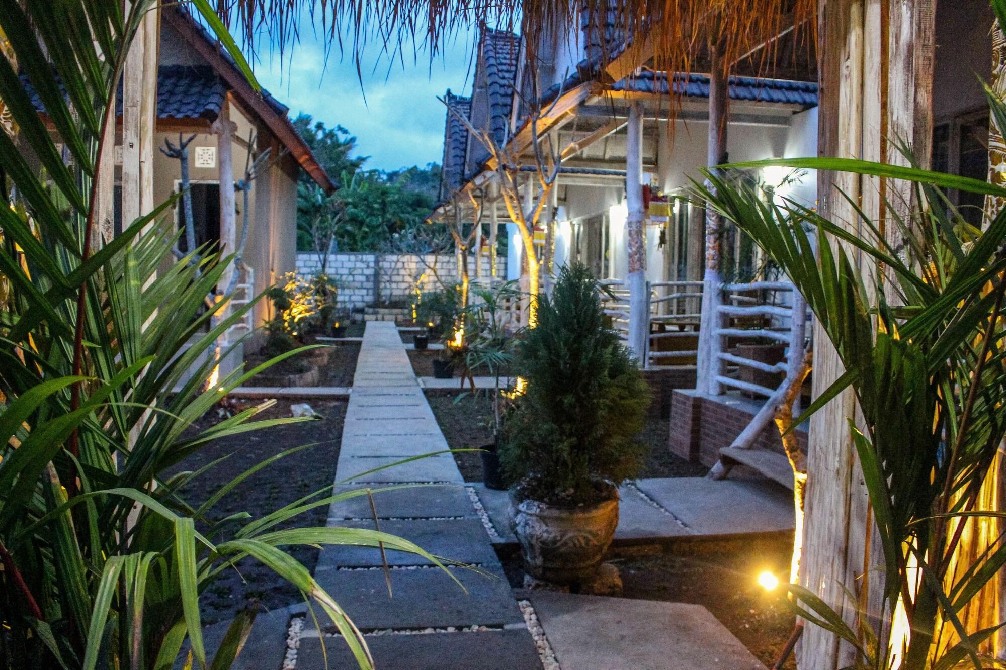 Angels Bungalow Nusa Penida Ped Exterior photo